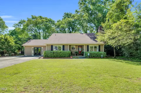 704 N Orange Ave, Dunn, NC 28334