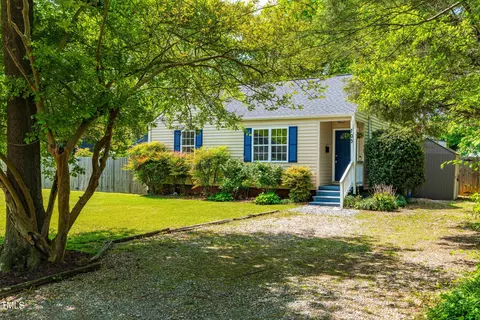 705 Hartford Rd, Raleigh, NC 27610