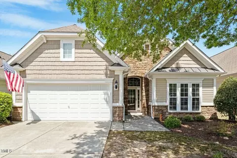 803 Footbridge Pl, Cary, NC 27519