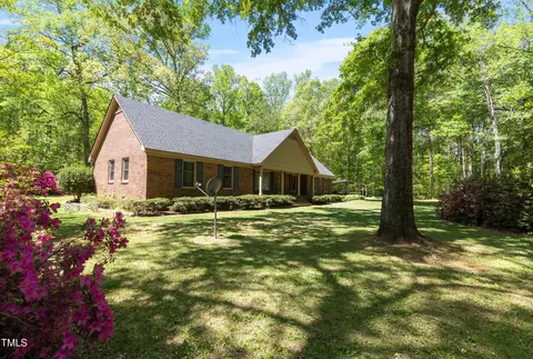 4298 Old Stage Rd S, Erwin, NC 28339 photo 4