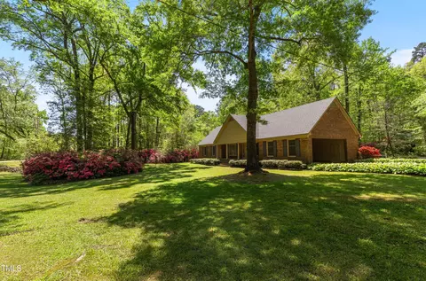 4298 Old Stage Rd S, Erwin, NC 28339 photo 3