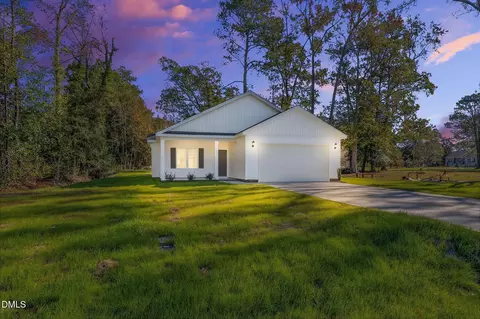411 E First St, Kenly, NC 27542