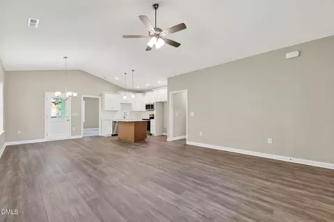 411 E First St, Kenly, NC 27542 photo 7