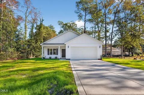 411 E First St, Kenly, NC 27542 photo 3