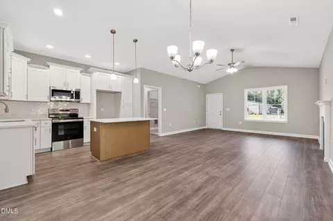 411 E First St, Kenly, NC 27542 photo 10