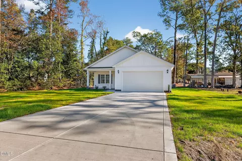 411 E First St, Kenly, NC 27542 photo 4