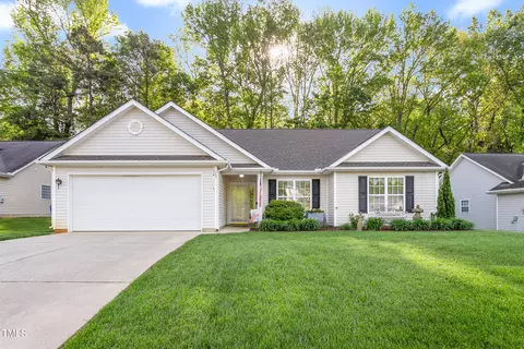 703 Walnut Crossing Dr, Whitsett, NC 27377