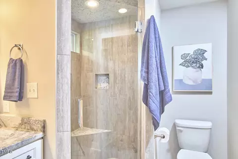 Bath - 918 Orient St, Durham, NC 27701 photo 4 of 8
