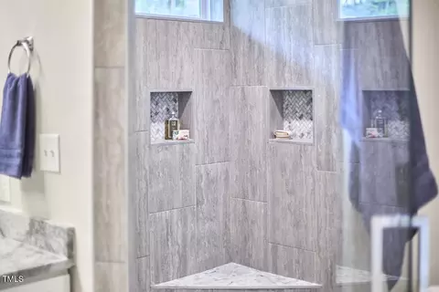 Bath - 918 Orient St, Durham, NC 27701 photo 6 of 8