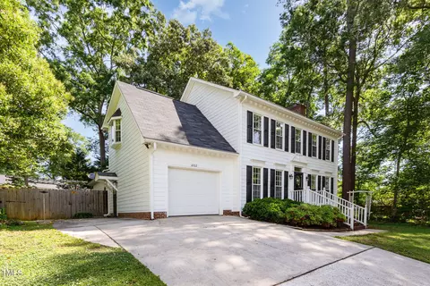 Exterior - 1002 Springmill Ct, Apex, NC 27502 photo 2 of 6