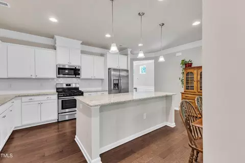 Kitchen - 1230 Wingstem Pl, Raleigh, NC 27607 photo 3 of 6