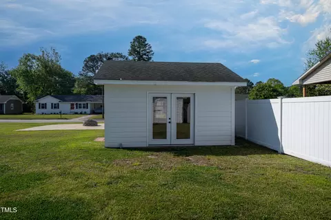 101 Pine St, Dunn, NC 28334 photo 19