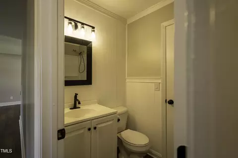 101 Pine St, Dunn, NC 28334 photo 9