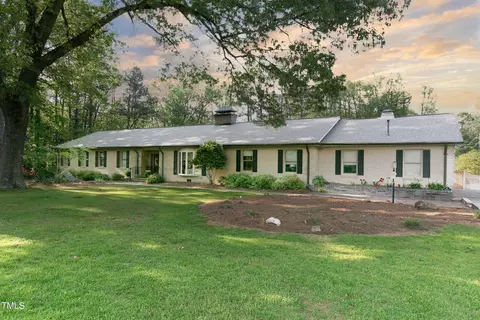 11 Pine Forest Dr, Siler City, NC 27344