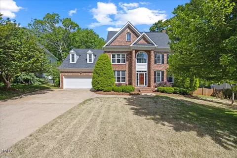 210 Highlands Lake Dr, Cary, NC 27518