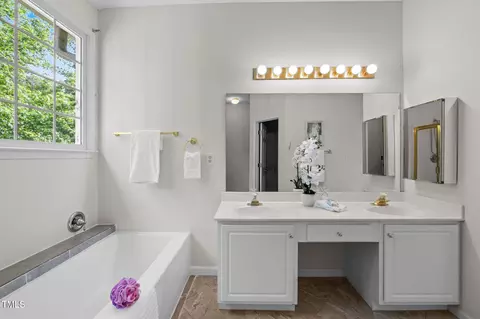 Bath - 107 Weslyn Trace Dr, Durham, NC 27703 photo 3 of 4
