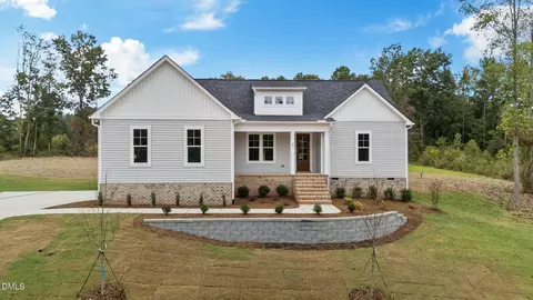 95 Autumnwood Ln, Zebulon, NC 27597