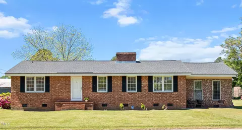 308 S 2nd St, Pinetops, NC 27864