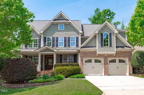 103 Woodland Ridge Ct, Cary, NC 27519