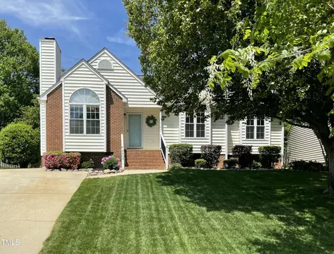 9404 Dawnshire Rd, Raleigh, NC 27615