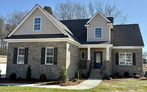 1611 S Old Carriage Rd, Rocky Mount, NC 27804