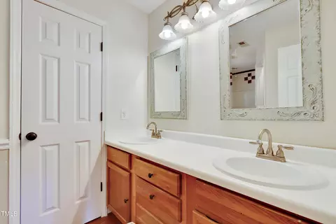 Bath - 4711 Buttonbush Dr, Durham, NC 27712 photo 4 of 5