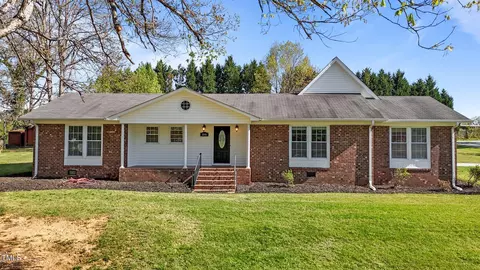 1046 Trogdon Dr, Eden, NC 27288