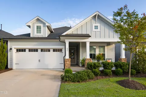 825 Flower Manor Dr, Wendell, NC 27591