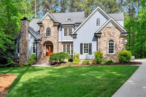 2201 Avinshire Pl, Wake Forest, NC 27587