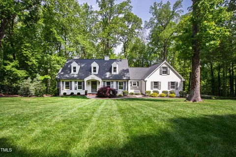 202 Homestead Dr, Cary, NC 27513