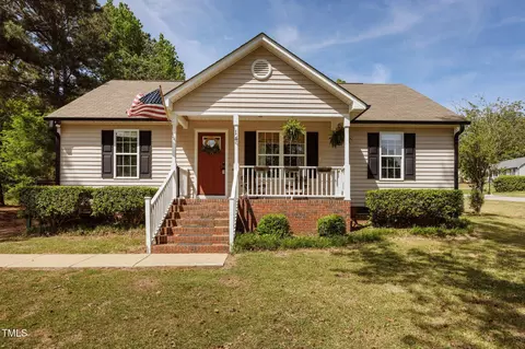 14 Shire Ct, Zebulon, NC 27597