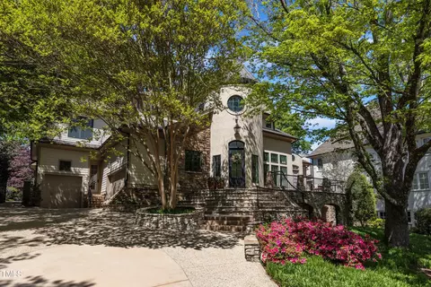 2117 Buckingham Rd, Raleigh, NC 27607