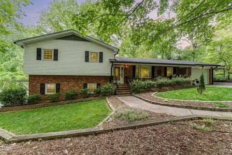 1630 Bright Leaf Rd, Pfafftown, NC 27040