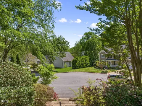102 Treadwell Ct, Cary, NC 27513