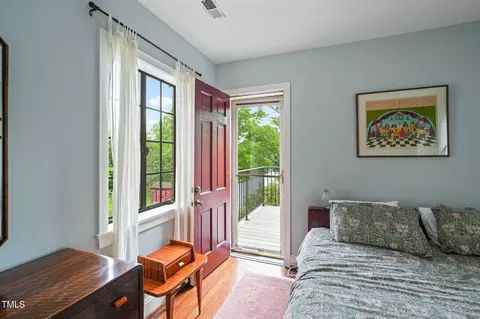 Bedroom - 1024 W Markham Ave, Durham, NC 27701 photo 5 of 7