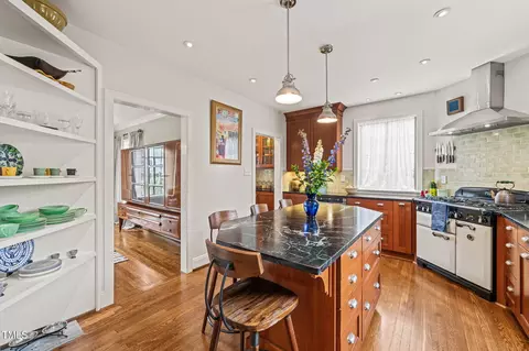 Kitchen - 1024 W Markham Ave, Durham, NC 27701 photo 3 of 4