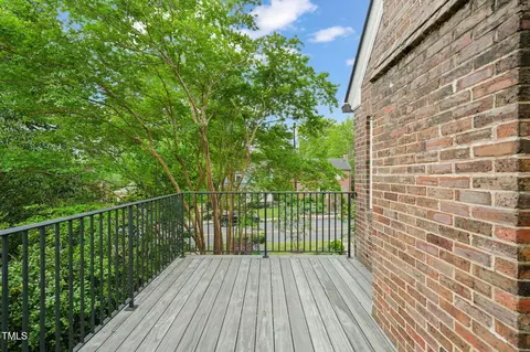 Exterior - 1024 W Markham Ave, Durham, NC 27701 photo 16 of 18
