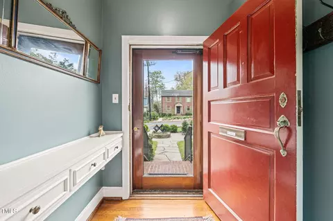 Entry Way - 1024 W Markham Ave, Durham, NC 27701 photo 2 of 7