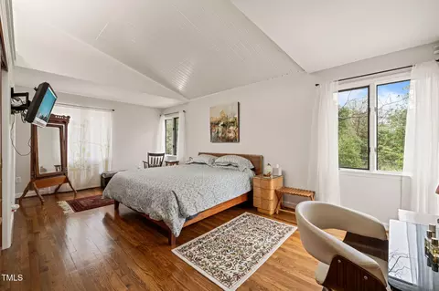 Bedroom - 1024 W Markham Ave, Durham, NC 27701 photo 1 of 7