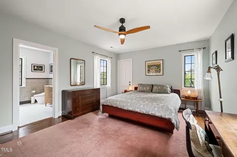 Bedroom - 1024 W Markham Ave, Durham, NC 27701 photo 4 of 7