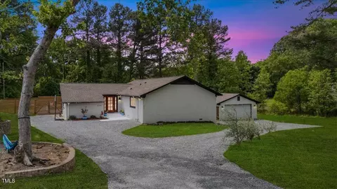 226 Smith Dr, Durham, NC 27712