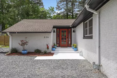 226 Smith Dr, Durham, NC 27712 photo 3