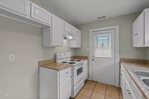 Kitchen - 108 Deepwood Cir, Garner, NC 27529 photo 2 of 2