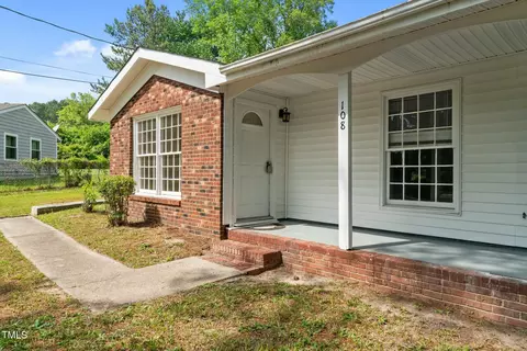 Exterior - 108 Deepwood Cir, Garner, NC 27529 photo 2 of 7