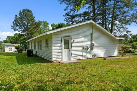 Exterior - 108 Deepwood Cir, Garner, NC 27529 photo 4 of 7