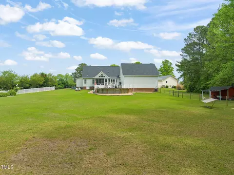 Exterior - 140 Crystal Pl, Benson, NC 27504 photo 11 of 13