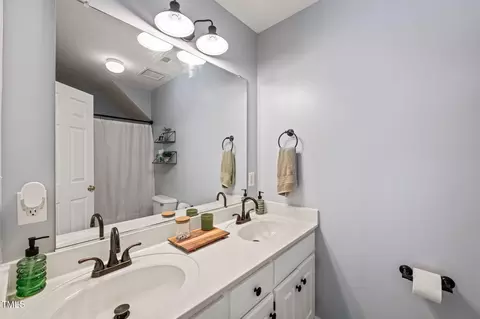 Bath - 140 Crystal Pl, Benson, NC 27504 photo 5 of 5