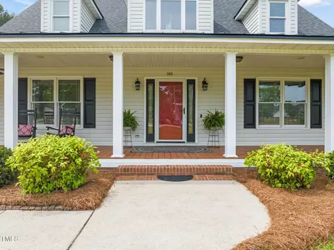 Exterior - 140 Crystal Pl, Benson, NC 27504 photo 2 of 13