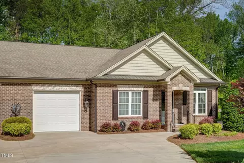 2214 St James Dr, Reidsville, NC 27320