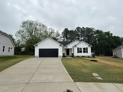 163 Oakfield Trace Dr, Four Oaks, NC 27524